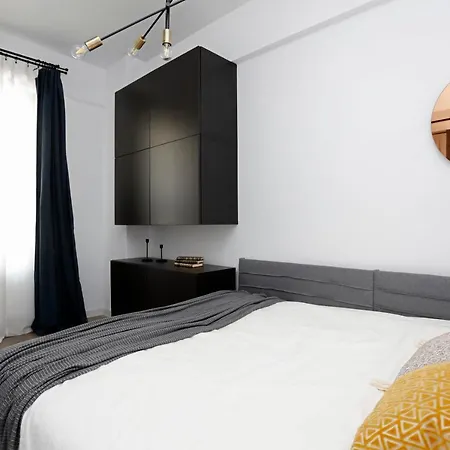 Apartment 927
