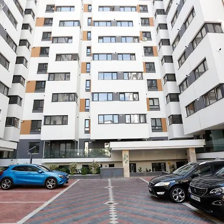 Apartment 927 *